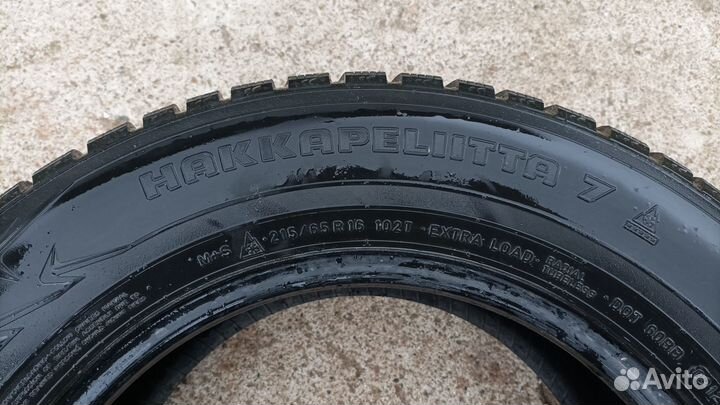 Nokian Tyres Hakkapeliitta 7 215/65 R16 T
