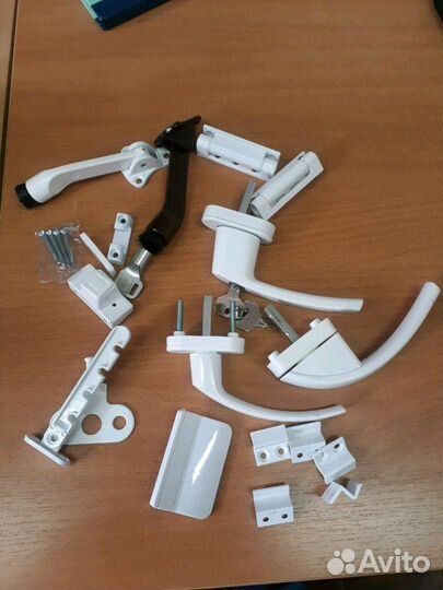 Комплектующие на пвх и алюминиевые окна, двери