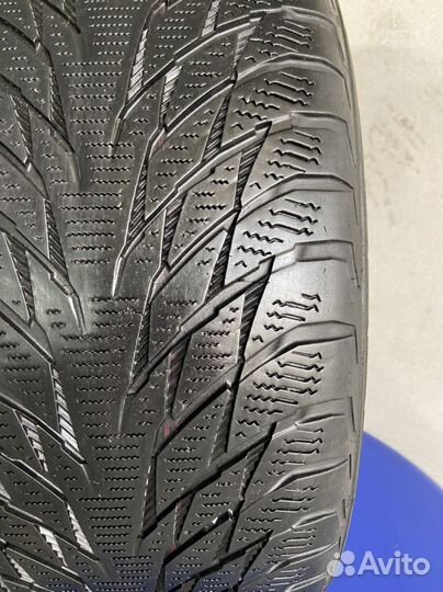 Nokian Tyres Hakkapeliitta R2 245/40 R18 97R