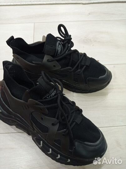 Кроссовки 40 р-р