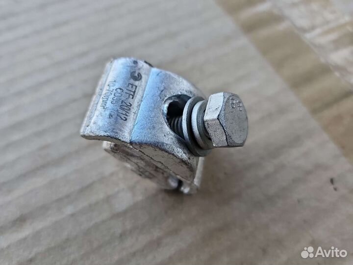 Плашечный зажим CD35