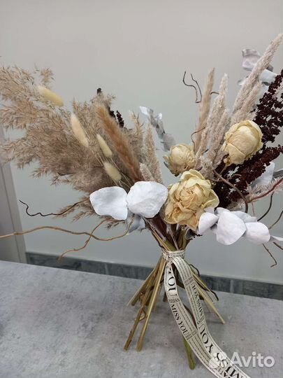 Интерьерный букет из сухоцветов с пионами / декор