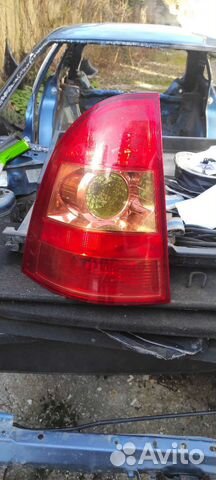 Стоп сигнал на toyota corolla левый