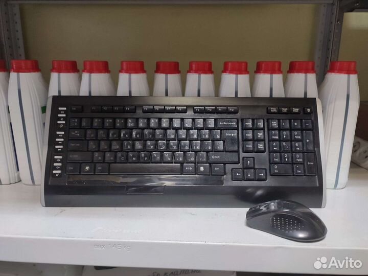 Беспроводная клавиатура и мышь