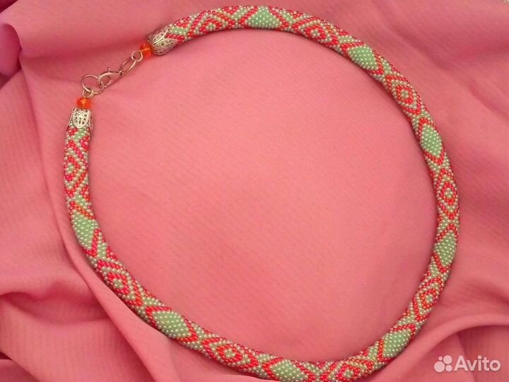 Жгут-колье из бисера