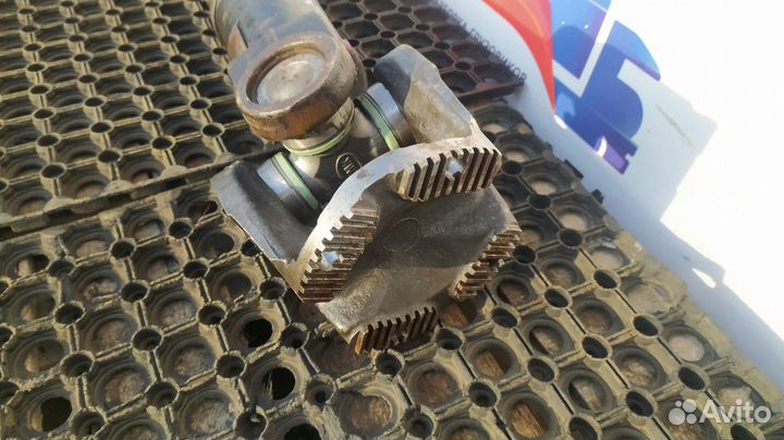 81393246060 Вал карданный межосевой L610