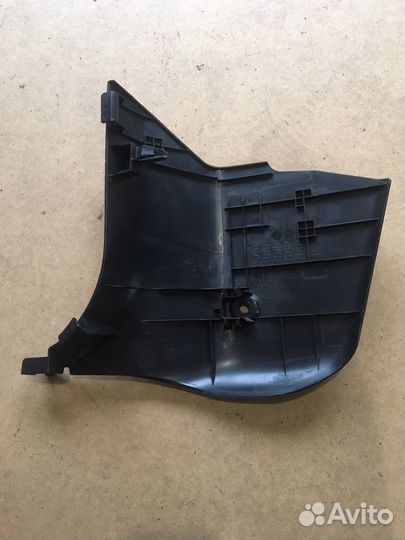 Накладка стойки правая Mazda 3 BL