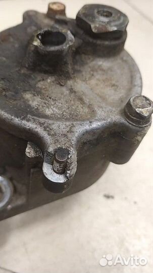 Насос вакуумный Toyota Land Cruiser