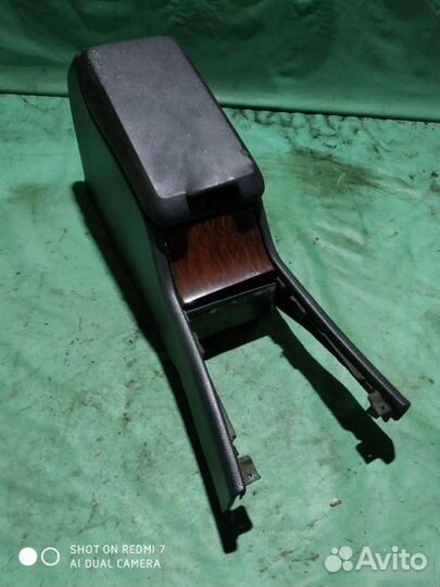 Подлокотник Mercedes-Benz E W210