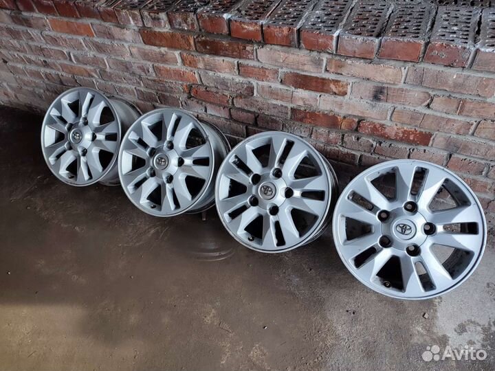 Оригинальные Toyota Land Cruiser 200 R17 5x150