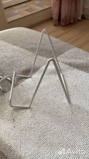 Подставка металлическая белая икея фото/ планшет