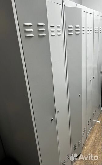 Шкаф металлический для одежды бу