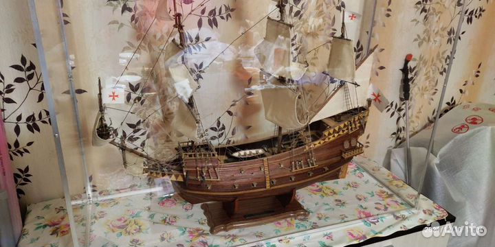 Парусник Галеон 16 век