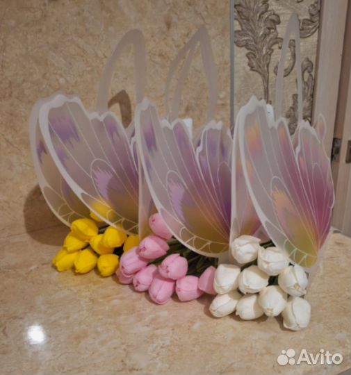 Цветы-белые розы