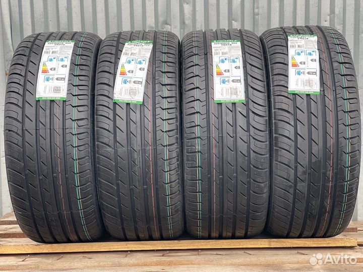 Triangle TR918 215/60 R16 95H