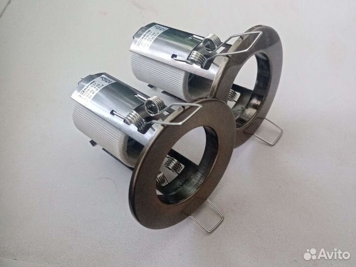 Точечные встраиваемые светильники