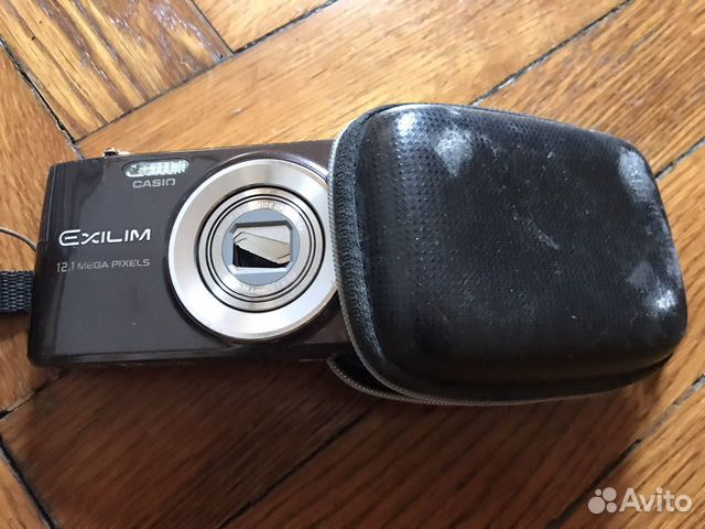 Компактный фотоаппарат Casio Exlim EX-Z400