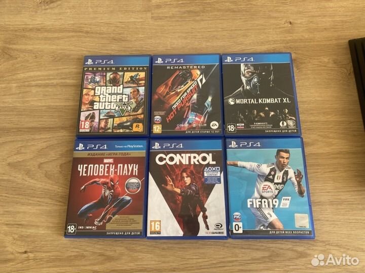 Sony playstation 4 pro 1tb + в подарок 6 игр