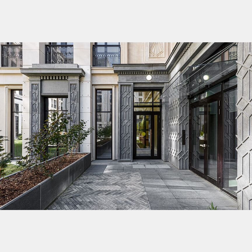 2-к. квартира, 150,8 м², 1/7 эт.