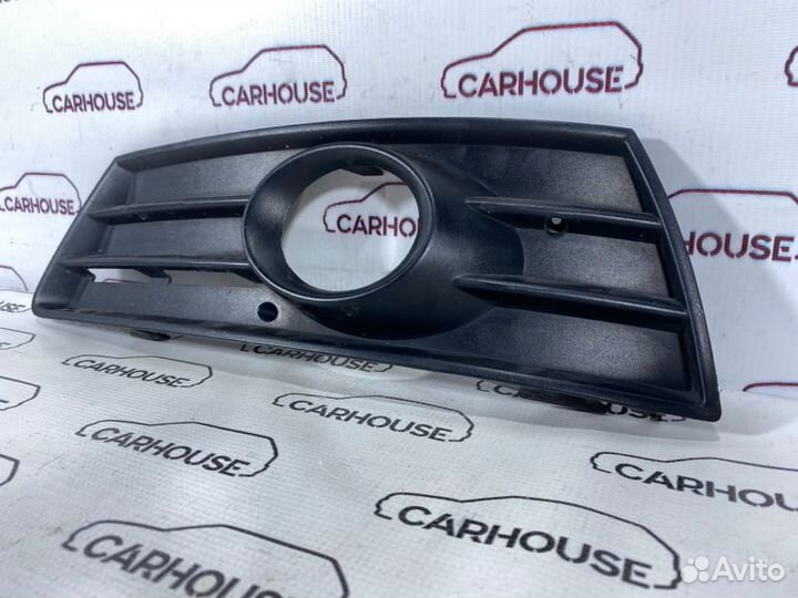 Решётка в бампер передняя левая Volkswagen Passat