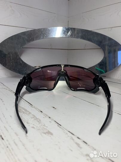 Солнцезащитные очки Oakley Jawbreaker