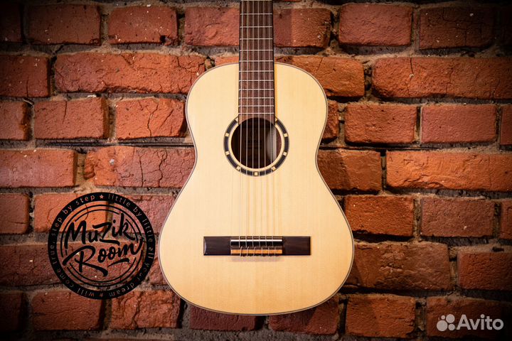 Классическая гитара с чехлом 1/2 Ortega R121-1/2