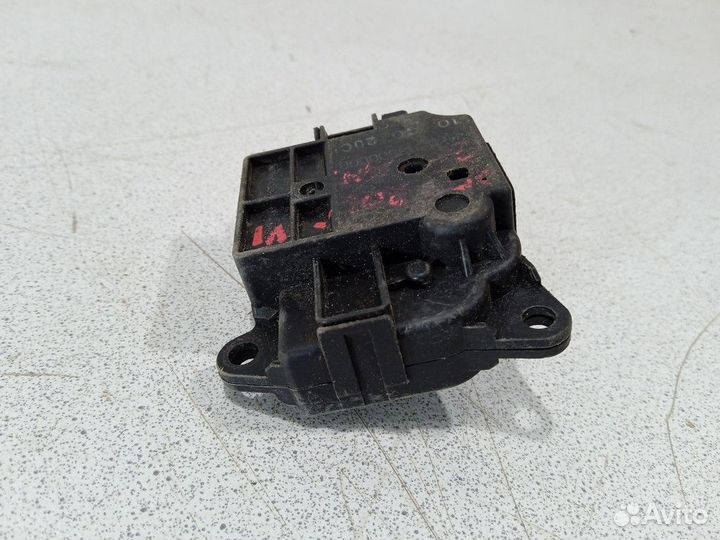 Моторчик заслонки печки