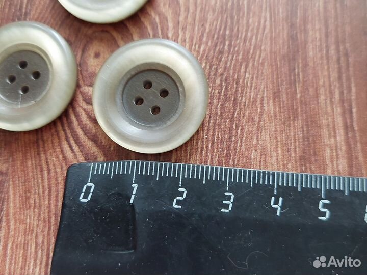 Пуговицы пальтовые. Италия