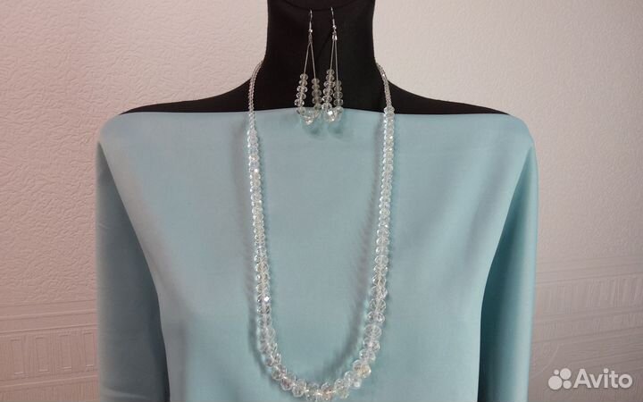 Комплект бижутерии серьги и длинные бусы