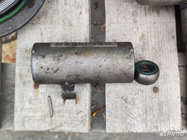 Детали гидроподвески Mercedes W220 W215