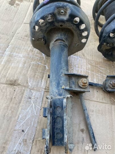 Амортизатор передний Kia Ceed 1 ED / Elantra HD