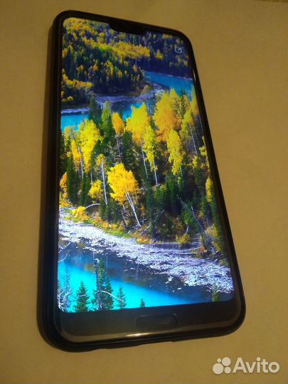 HONOR 10, 4/64 ГБ