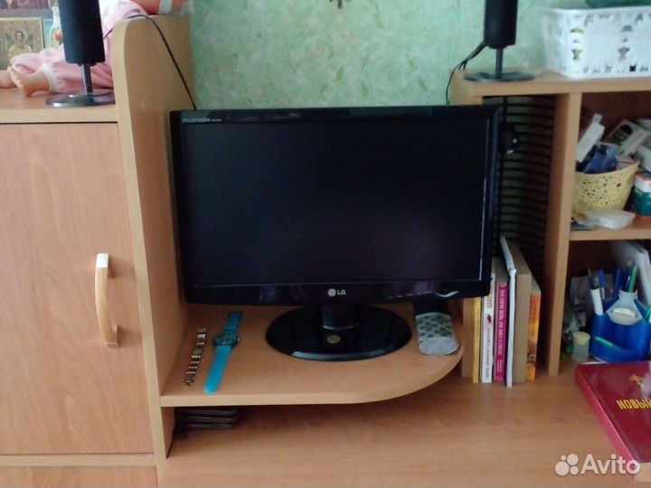 Компьютерный стол