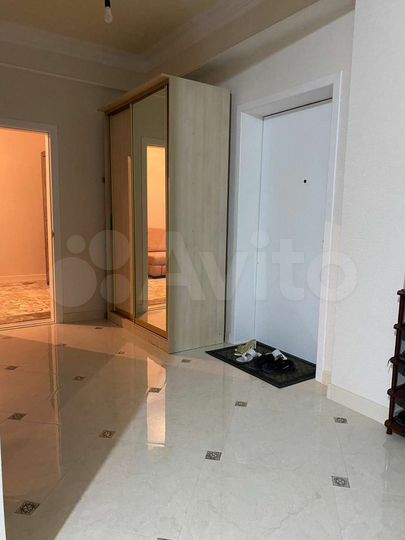 2-к. квартира, 65 м², 4/9 эт.