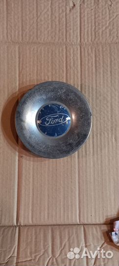 Заглушка диска ford