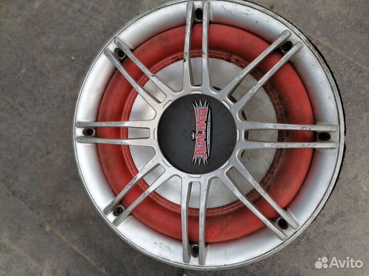 Активный сабвуфер