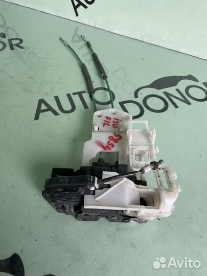 Замок двери передний левый hyundai i30