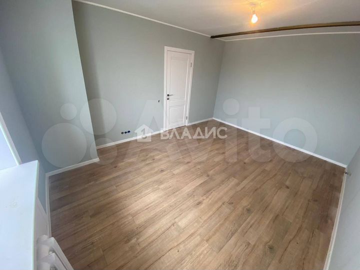 3-к. квартира, 90 м², 14/14 эт.