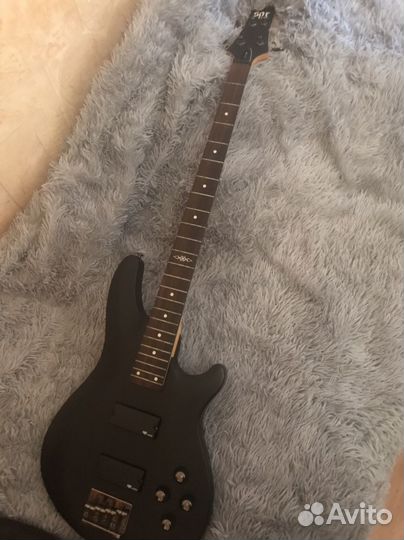 Бас гитара schecter