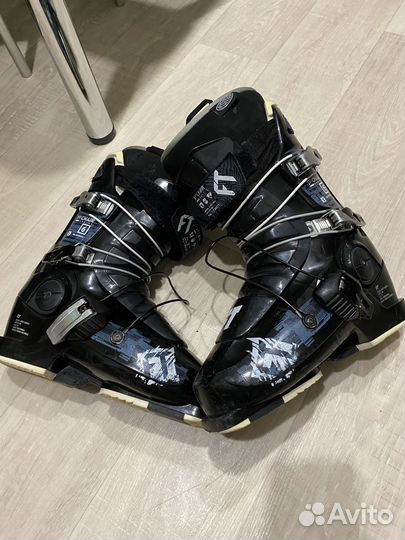 Горнолыжные ботинки