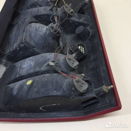 Фонарь задний левый Land Rover Discovery 3 L319 20