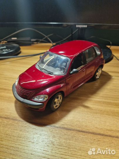 Модели автомобиля Chrysler PT Cruiser 1/18