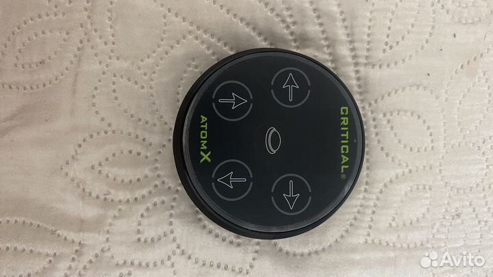 Atom X BY critical