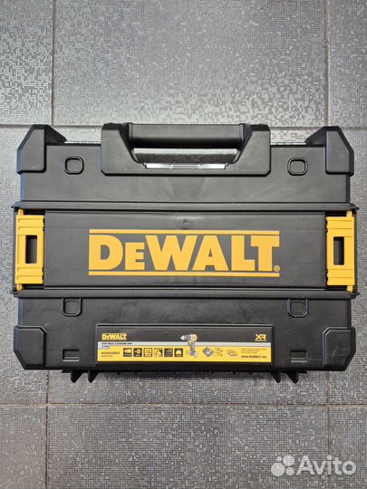 Шуруповерт dewalt DCD805