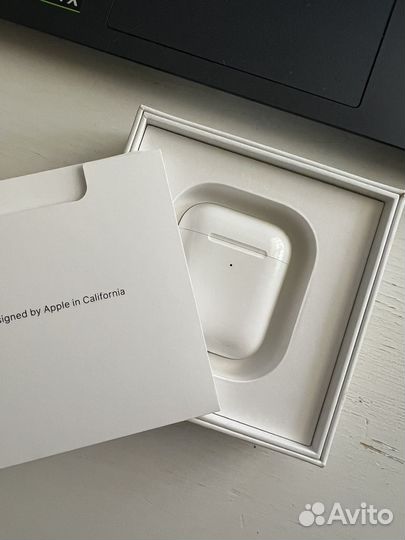 Apple airpods (2 поколение) оригинал