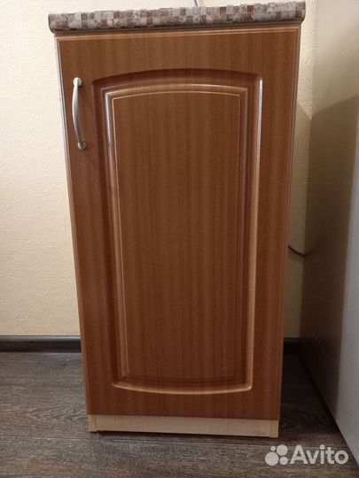 Шкаф хозяйственный б/у