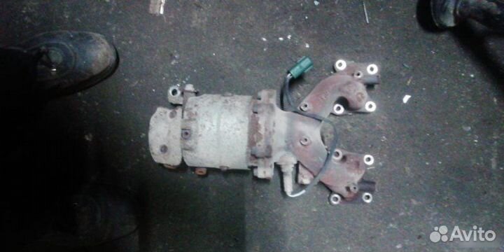 Коллектор выпускной Nissan Primera P12