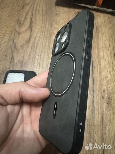 Чехлы на телефон iPhone 15 pro