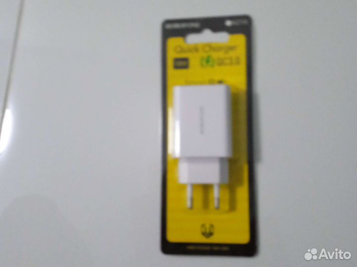 Зарядное устройство USB универсальное для телефона