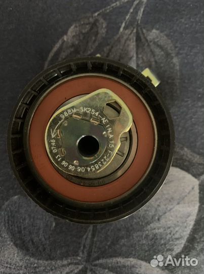 Ролик натяжной ford 1328472